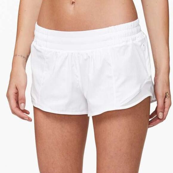 Lululemon Hotty Hot Short II 2.5" White Women's Size 6 Excellent Used Condition - Picture 1 of 10